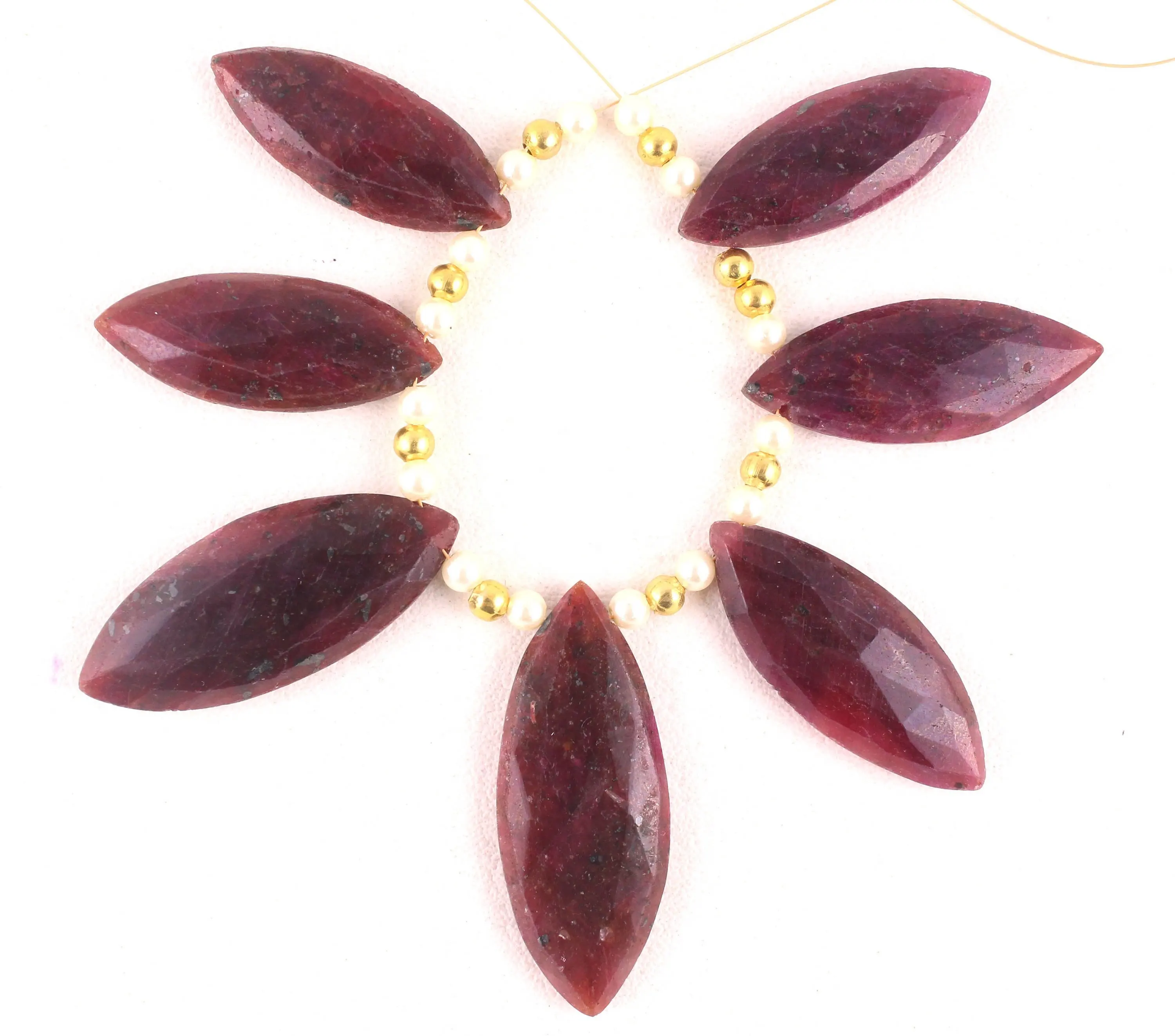 Beautiful 1 Strand July Birthstone Natural Red Ruby Gemstone sfaccettato Marquise Shape Briolette Beads all'ingrosso