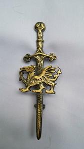 Galce ejderha ile iskoç eteği Pins geleneksel kıyafetler için çeşitli antika krom Celtic Flugelhorn benzersiz ve dayanıklı Pin