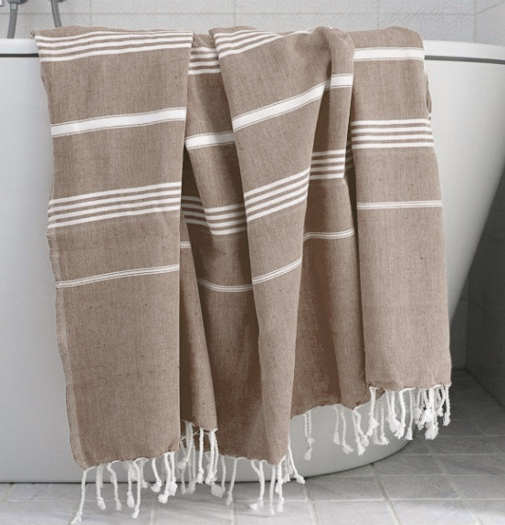 สีน้ำตาล