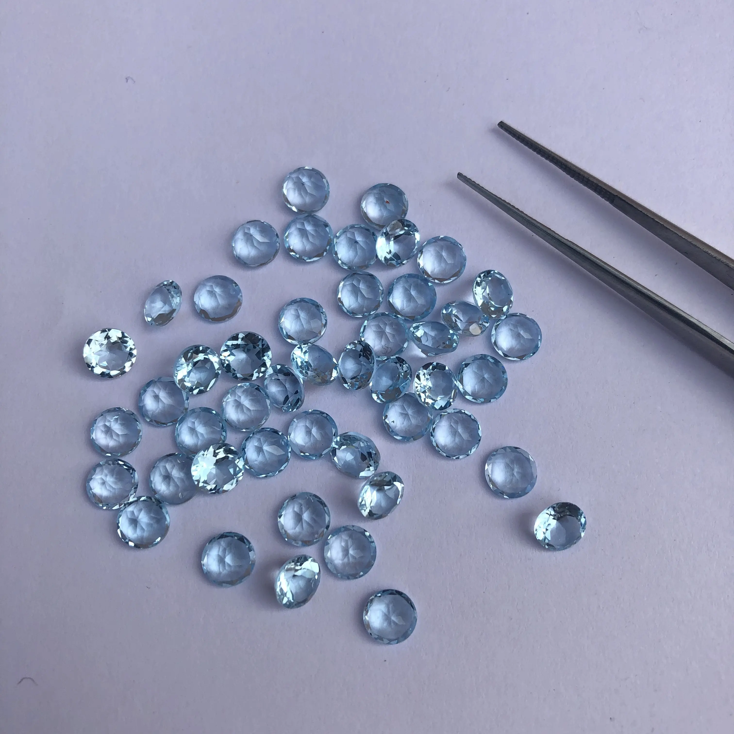 Pietra di topazio blu cielo naturale da 5mm con taglio rotondo sfaccettato gemma calibrata per il fornitore all'ingrosso di prezzi di fabbrica