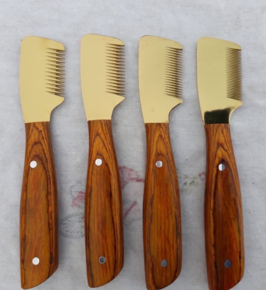 สีน้ำตาล