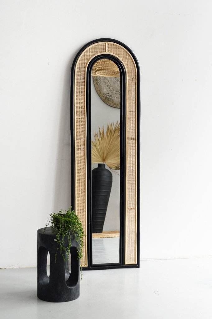 ธรรมชาติและสีดำ