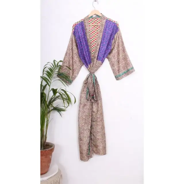 Camicia da notte Kimono lungo accappatoio Vintage Sari Hippie Maxi abito da notte da donna abito da notte abiti da notte in seta indiana Saree immagine Sexy