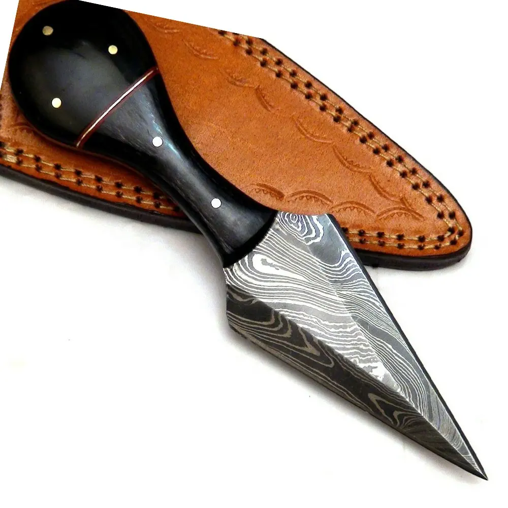 Beautiful Sizzco Handmade Damascus Steel Fixed Blade Hunting Camping Skinner Tanto Knife Handle Bull Horn With Hard Wood