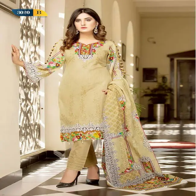 Pakistani lawn designers suits in Lahore / pakistani printed lawn dresses