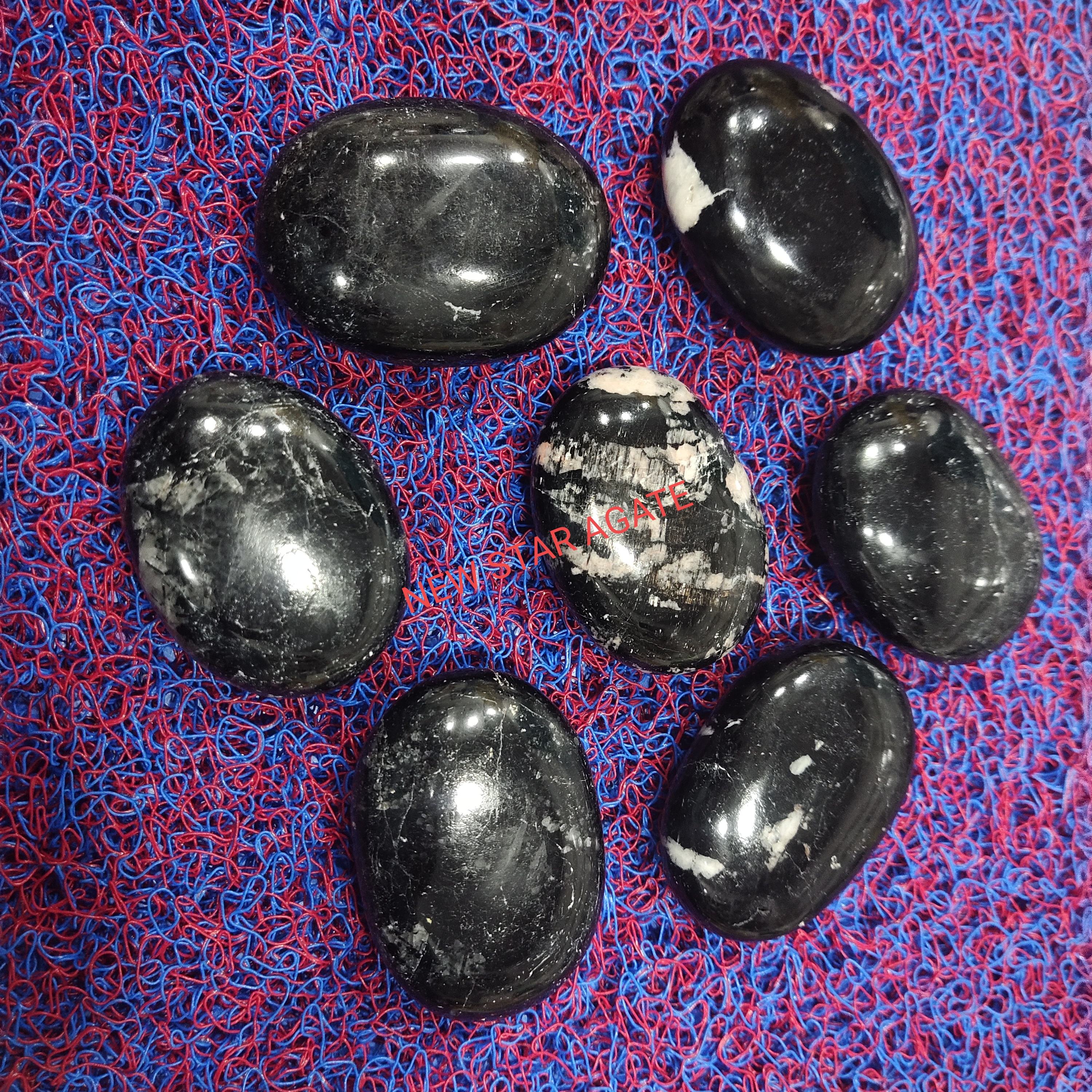 มีสีสัน