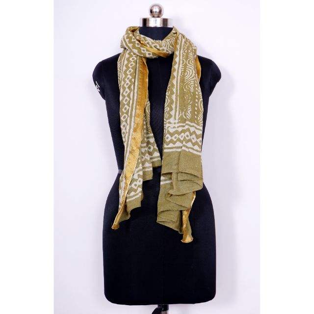 สีน้ำตาล