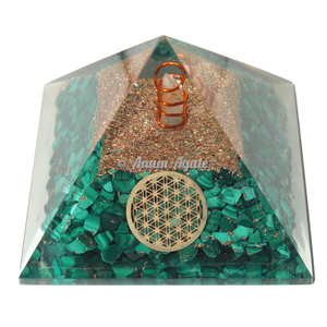EMF koruma ve enerji geliştirme için Peridot Orgonite piramit Feng Shui tarzı akik oyma - Product Image 5