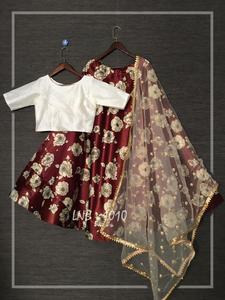Dijital baskılı saten <span class=keywords><strong>Lehenga</strong></span> kırmızı renk güzel <span class=keywords><strong>Lehenga</strong></span> Choli toptancı