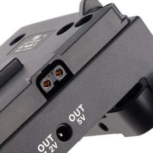 Censreal V Lockゴールドマウント取り付け変換プレート電源 (Dsrlカメラ用) およびV-Lockバッテリーの使用 - Product Image 5