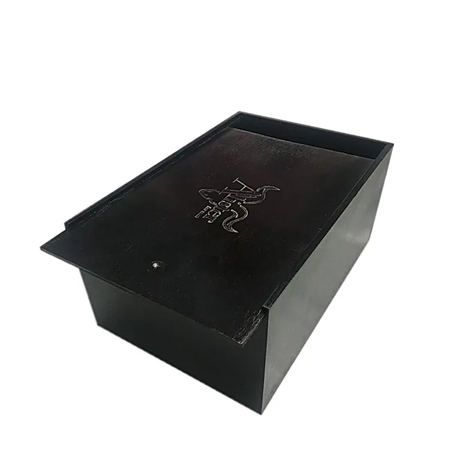 Shining Black Multiplex Geschenkverpakkingen Luxe Zwarte Doos Met Schuifdeksel En Verbrande Logo Custom Houten Product Verpakking Case