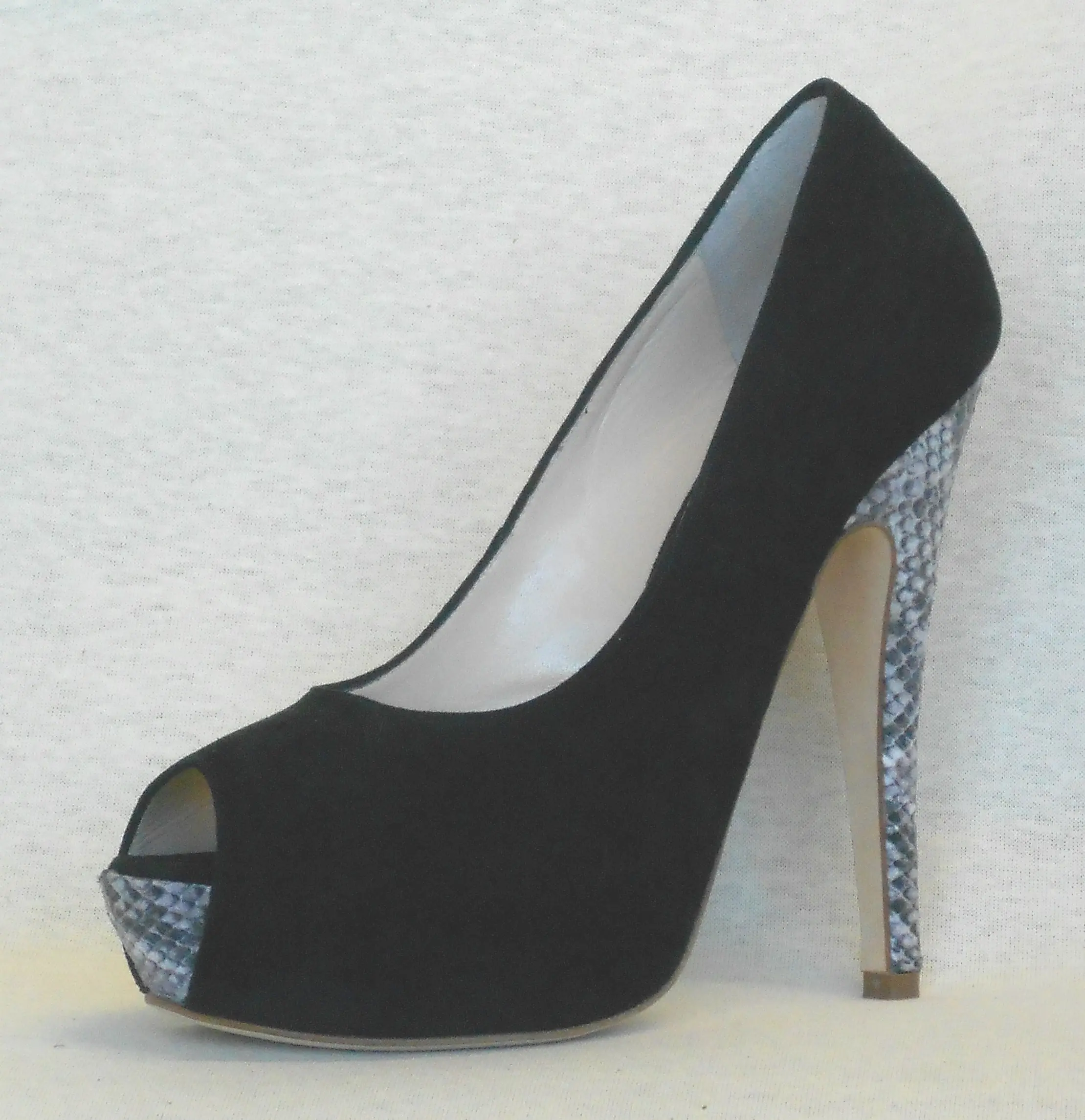 100% 이탈리아 블랙 스웨이드 플랫폼 엿봄 발가락 여성 신발