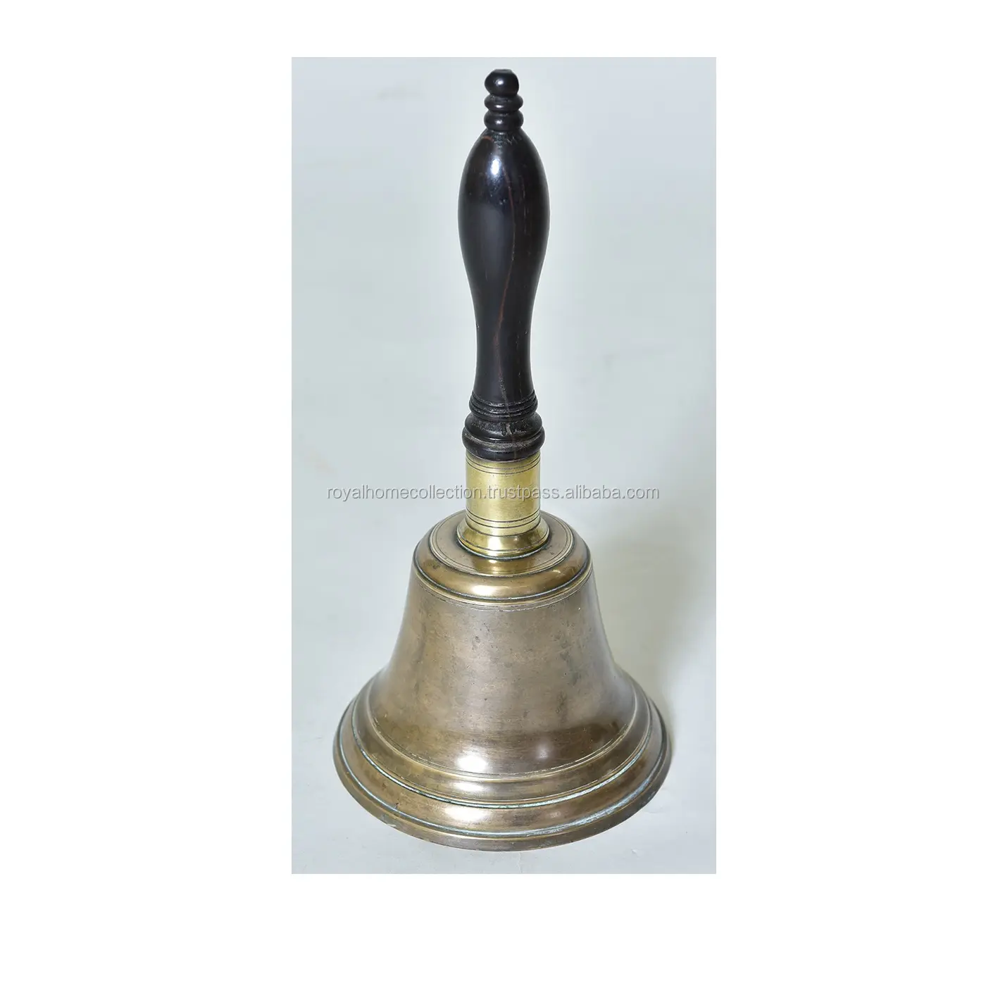 Best Selling Wholesale Factory Nickle Plated Finishes Wooden Handle Brass Antique Ship Bell Hand Bell Nautical Bell Manufacturer