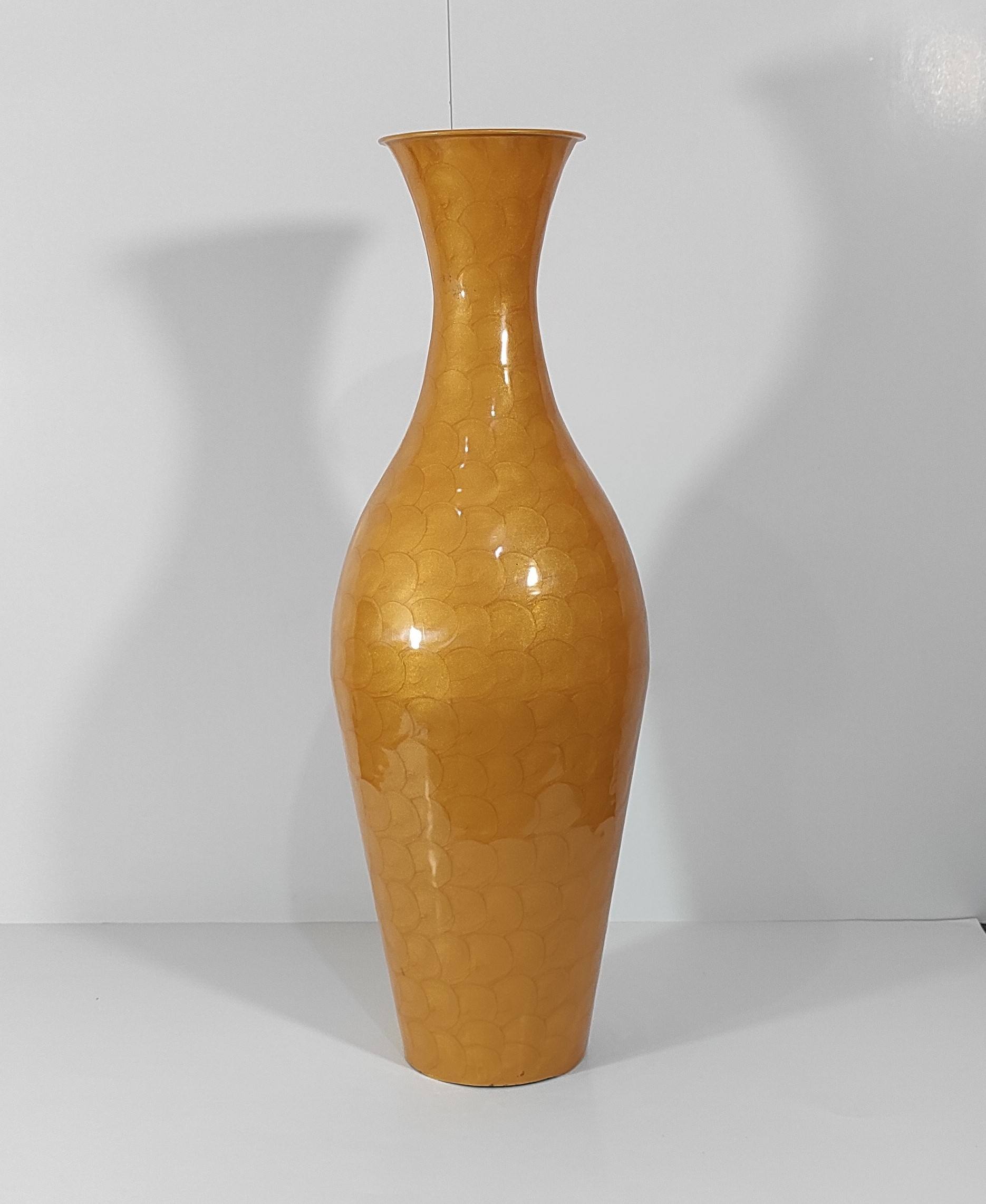 สีเหลือง