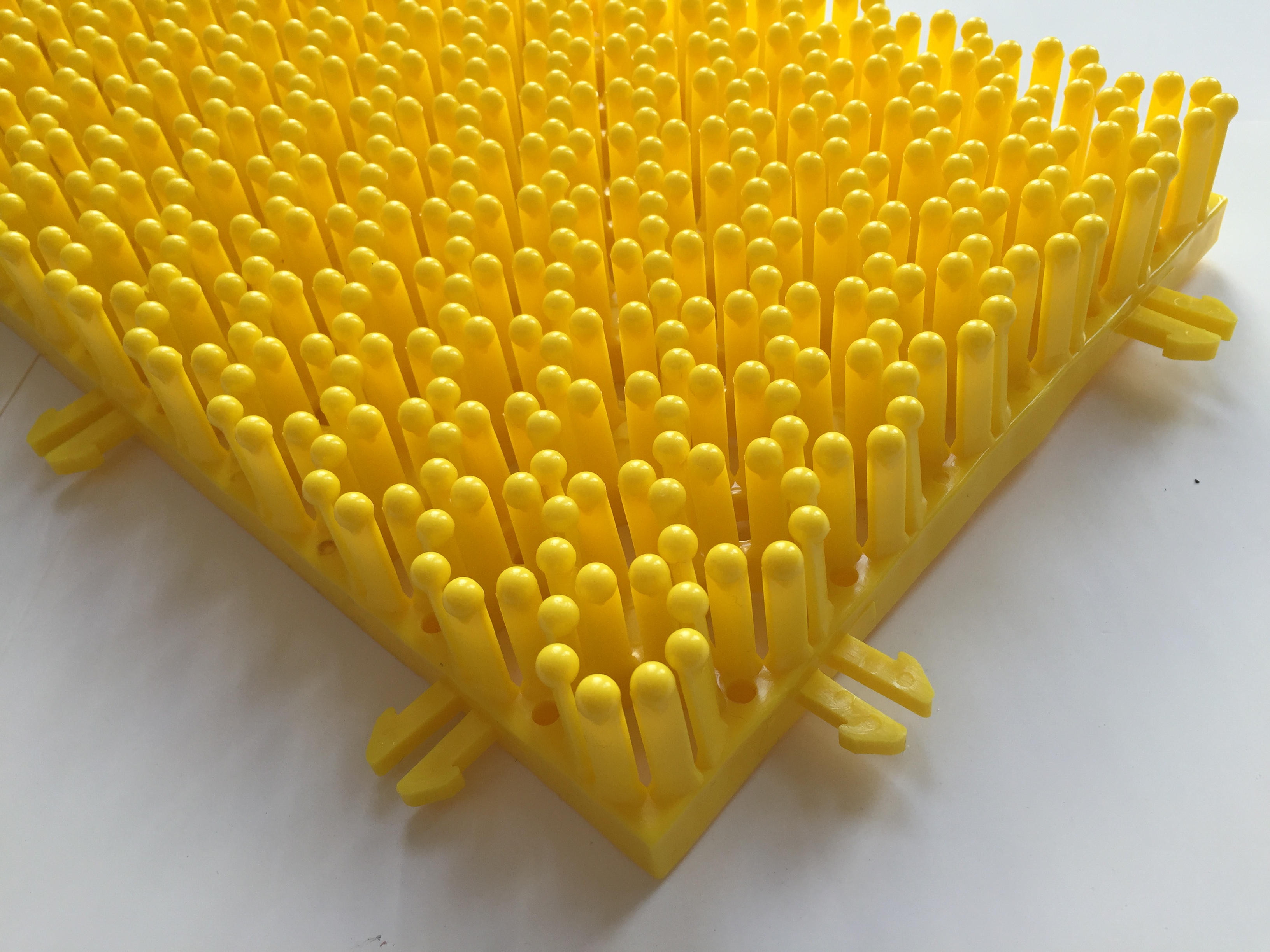 Jaune