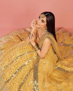 קולורי הזהב choli dupatta עבודה רקמה כבדה עם טפטה משי ומראה אמיתי, סאטן תחרה יצוא פבריק מלכותיים