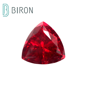 Rubino sintetico rosso rubino creato cresciuto in laboratorio, pietra tagliata trilioni per gioielli - Product Image 2