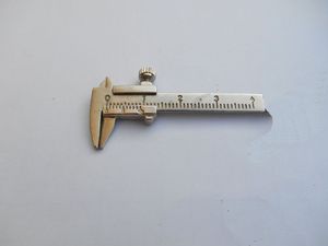 Taşınabilir ölçüm ölçme araçları Mini anahtarlık kaliperleri özel simülasyon modeli slayt cetvel sürmeli dijital kumpas M 0-40mm - Product Image 2
