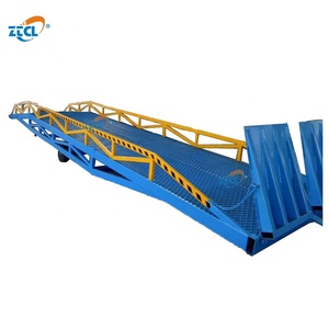 Puente de carga móvil con 2 cilindros hidráulicos, rampa de carga móvil con certificado CE completo - Product Image 1