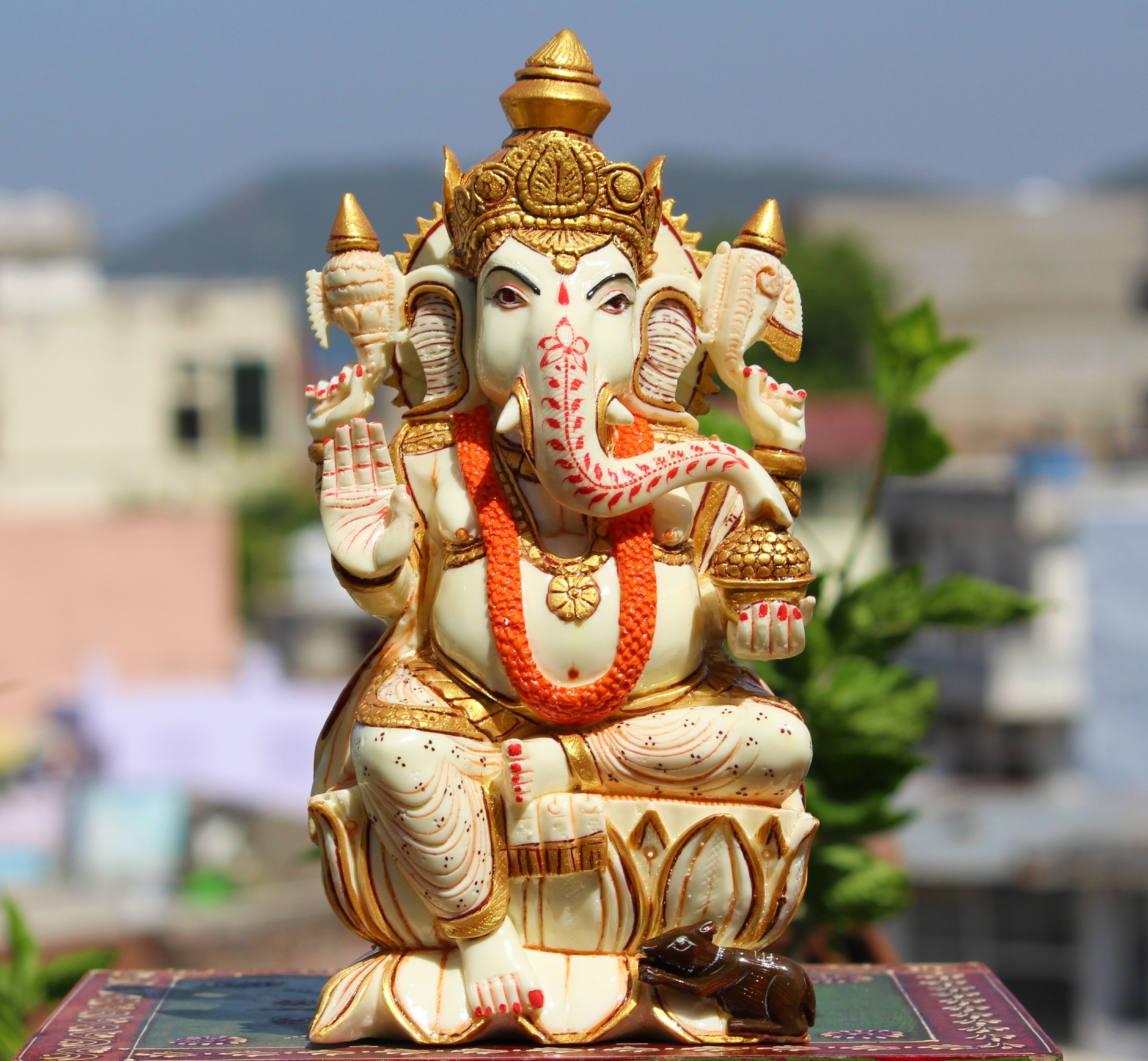 เช่นเดียวกับภาพ