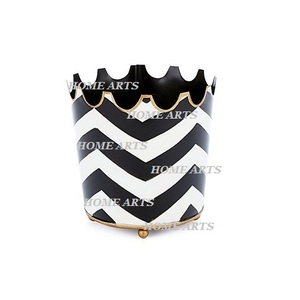 ถังเก็บฝุ่นโลหะสำหรับห้องนั่งเล่นถังขยะทรงกลมขนาดพิเศษ - Product Image 1