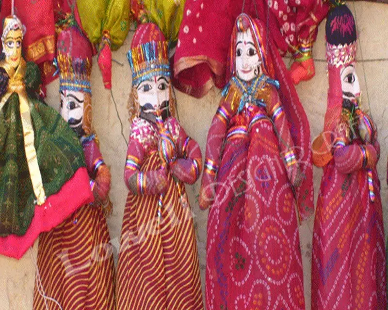 Hecho a mano Kathputli par marionetas de madera caras muñecas hecho en la India de Katputli