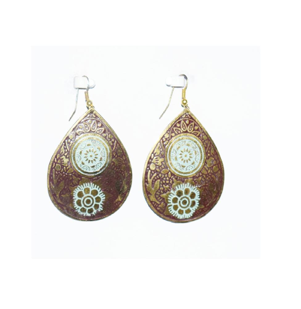 สีน้ำตาล