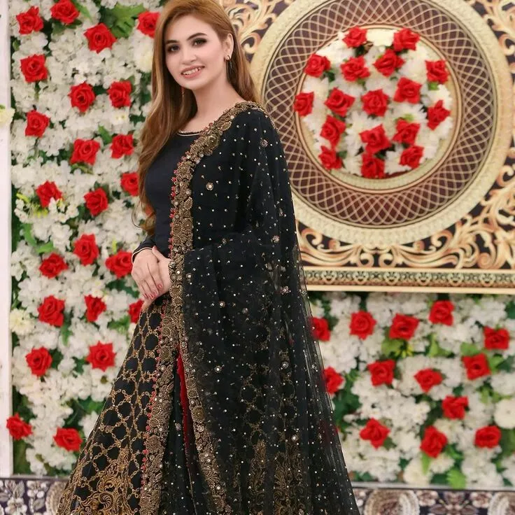 Designer abiti da sposa abiti da sposa Lacha Choli pakistano Salwar Kameez Shopping Online India 2022
