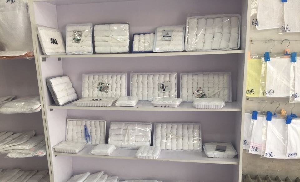 Wholesale or Custom Cold Towel Hot Towel 100% Cotton Disposable for Face and Hand Custom Color Logo Package Available