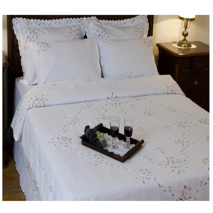 Juegos de fundas de edredón con flores recortadas bordadas personalizadas, juego de cama de algodón de alta calidad para el hogar, Hotel, boda