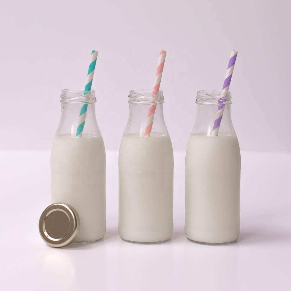 Молоко фото картинки в бутылке