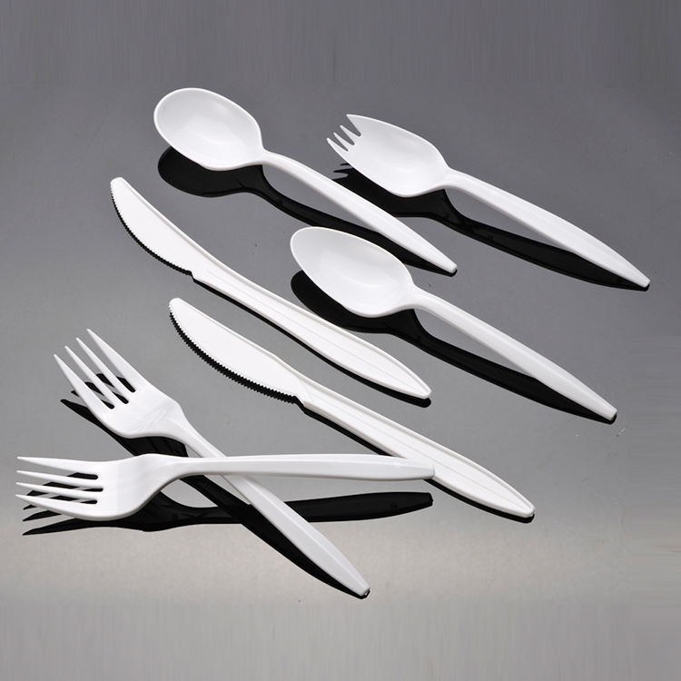 пластиковые приборы. одноразовые приборы. пластиковые приборы. пластиковые приборы. набор столовых приборов одноразовых 180 мм пластик (ложка, вилка, нож).
