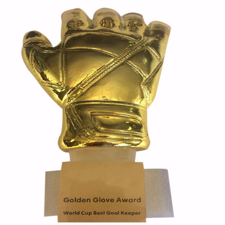 Золотые перчатки. Кубок и перчатка читать. Кубок и перчатка читать. Золотая перчатка кубок. Кубок и перчатка читать.