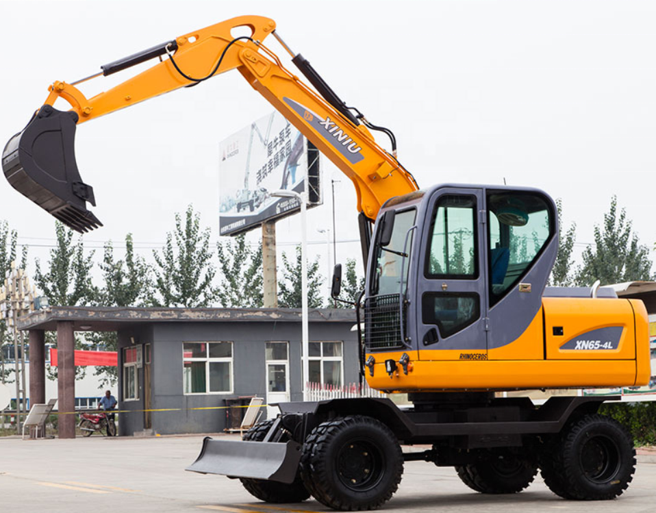 Миниатюрный экскаватор строительный. Оранжевый экскаватор. Экскаватор 6 тонн. Экскаватор 6 тонн. Колесный экскаватор rmx er180w.