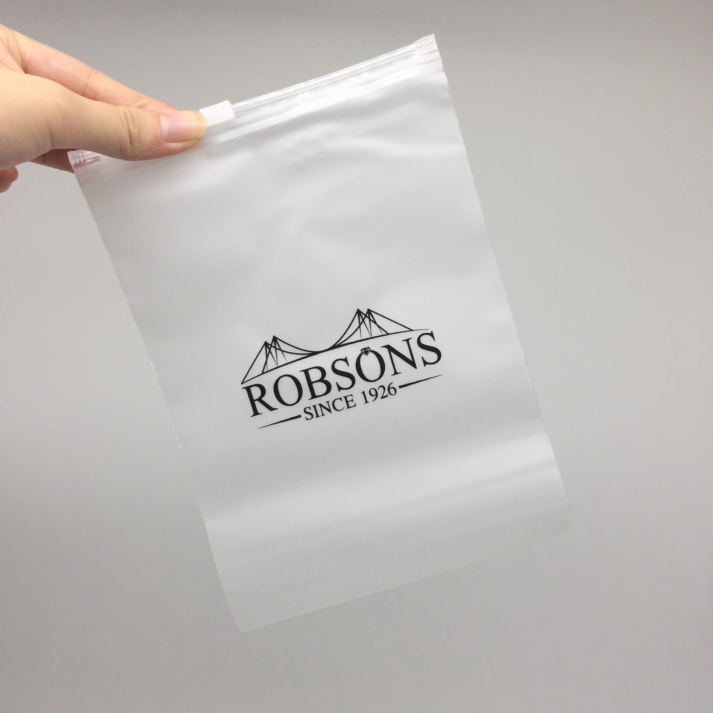 матовый пакет. матовый прозрачный пакет zip lock с логотипом. матовый пакет. пакет zip-lock 25 х 30 с бегунком. Zip lock пакеты с бегунком матовые.