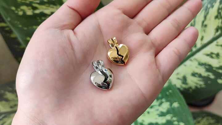 Novel Simple Love Photo Box Necklace Floating Lock Peach Heart - Main Image