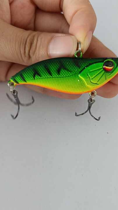 VIB Leurre De Pêche 20g 25g 30g Gabarit En Métal Coulant Grande Lame Longue Fonte Triple Crochets Spinner Cuillère VIBRATION Attirail Pesca Appât Dur