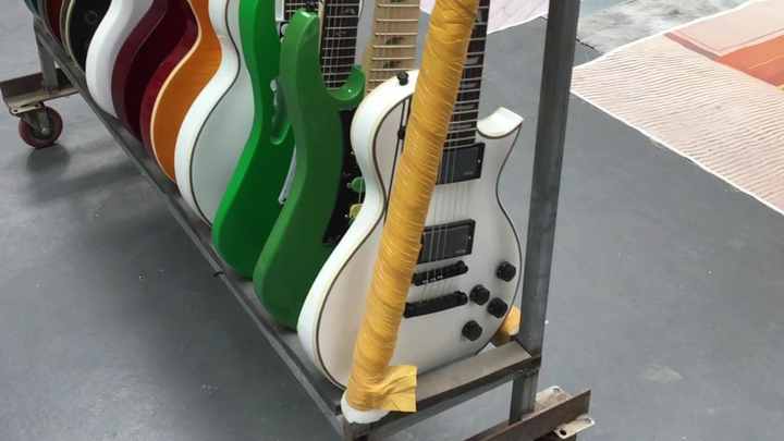 邦楽 THREE SEVEN UP TO YOU / BA-BA-BA 7inch 7 String Green 7V Electric Guitar - Durable & Versatile