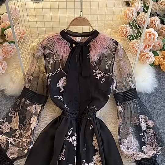 美品✨ 45R ダンガリーのチューリップ刺繍ワンピース 花柄