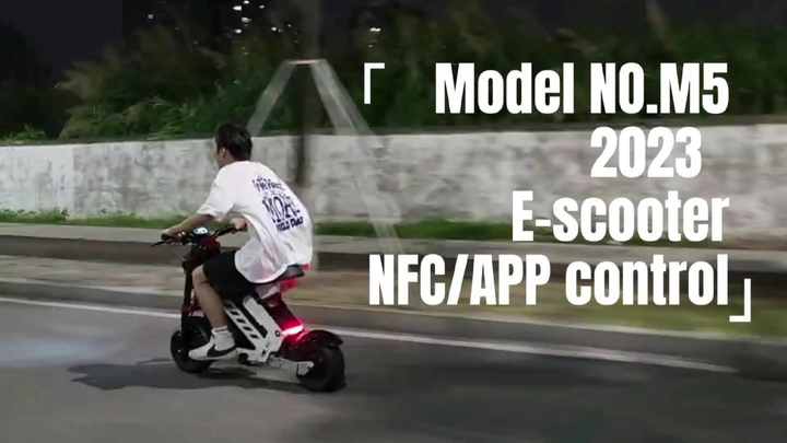 High-speed E-Scooter 15000W Dual Motor, 100-150 Km Range