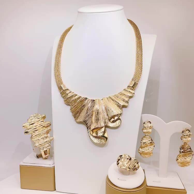 Italian Jewelry 18KYG【ゴールドチャーム グリオーロ】ポーチ Italian Jewelry 18KYG【ゴールドチャーム グリオーロ】ポーチ