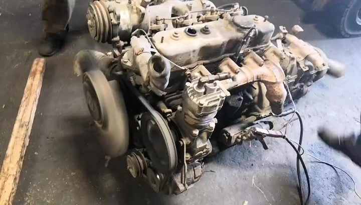 NPR58L ピストン　エンジン No 4BE1 NPR58L ピストン エンジン No 4BE1 NPR58L ピストンエンジン No 4BE1