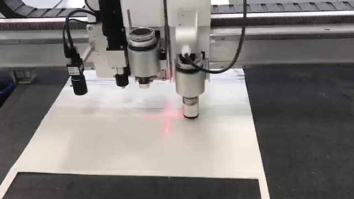ZXT CNC Sticker Corrugated Paper Cutting Machine Oscillating Knife