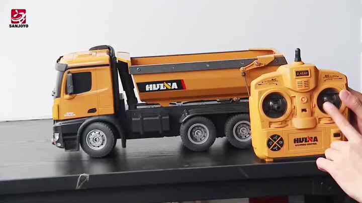 Huina Toys 1573 1/14 10チャンネル自動排出機能付きプラスチック製