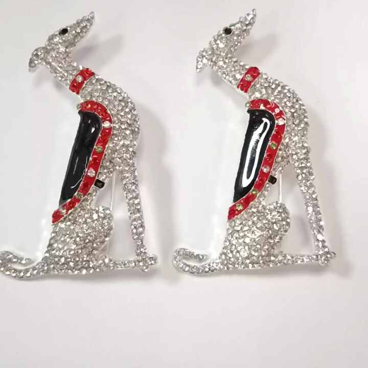 Güzel kristal Greyhound broş Rhinestone hayvan köpek broş takı