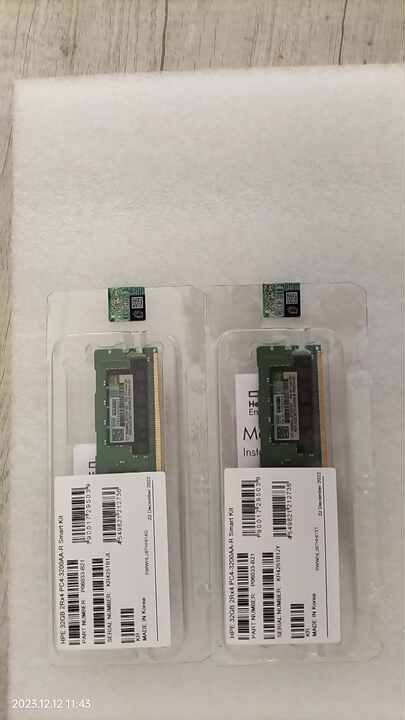 ThinkSystem 64GB TruDDR4 2666MHz (4Rx4、1.2V) LRDIMMメモリ