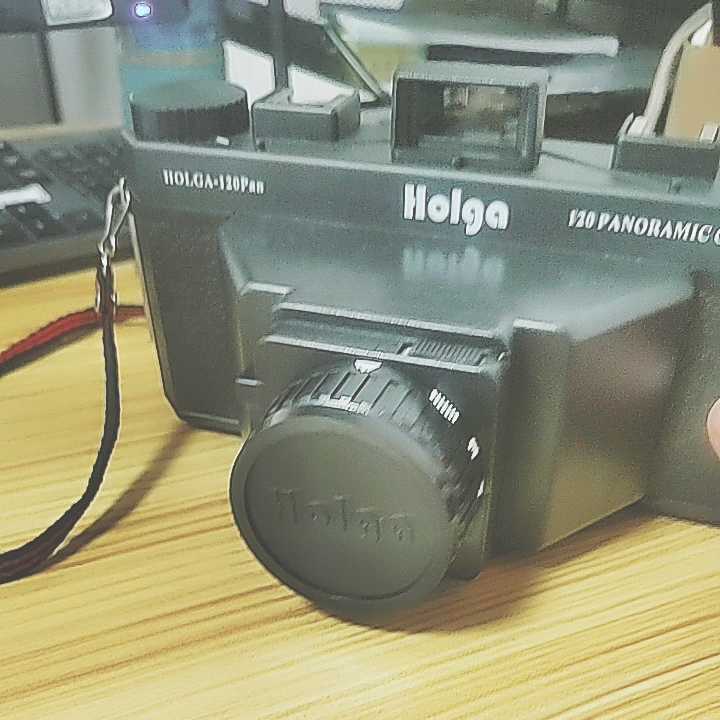 Holga 120 Pan 6x12ミディアムフォーマットパノラマロモフィルム