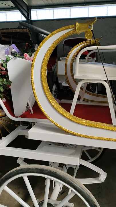 WHITE HORSE 1960年代 馬車引きラベル　2本セット WHITE HORSE 1960年代 馬車引きラベル 2本セット - メルカリ