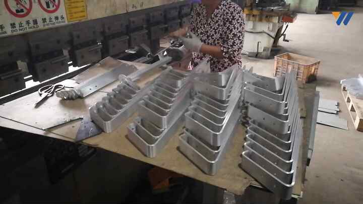 Factory Custom Heavy Duty Hidden Pipe Triangle Metal Bracket for 45 ...