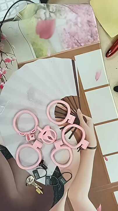 LOVE Honeycomb Lock Ring - Mini Cute Chastity Cage for Men